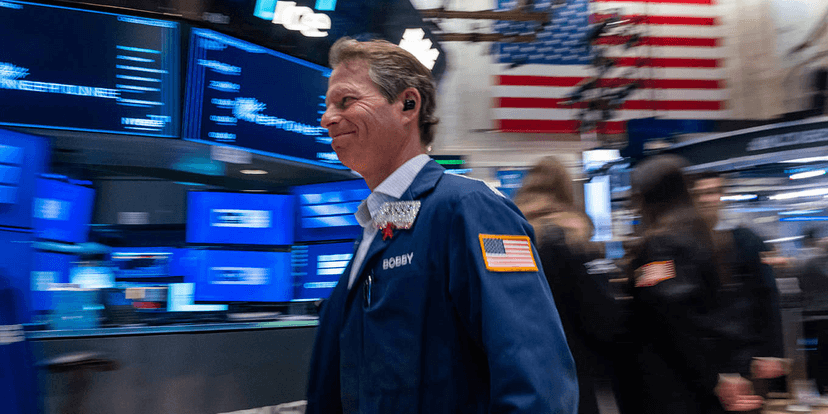 Professor Kalemli-Özcan argues that financial market complacency in the face of U.S. policy uncertainty is a profitable strategy.